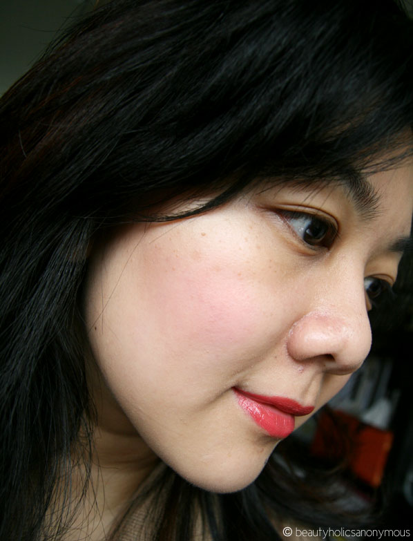 Stila Custom Color Blush in Self-Adjusting Coral FOTD