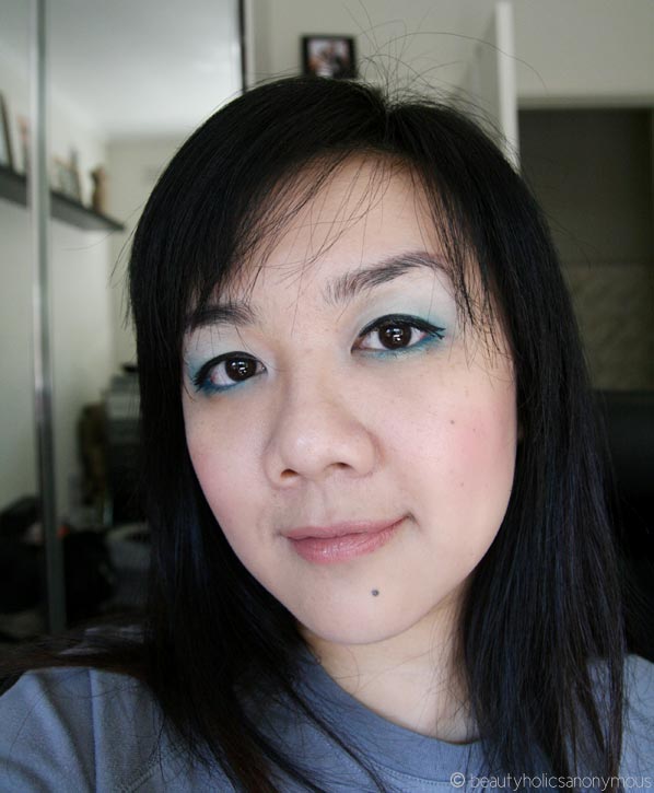 FOTD Featuring Australis IntensifEye in Out of the Blue