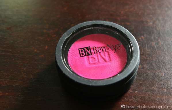 Ben Nye Powder Rouge in Fuchsia