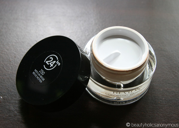 Revlon ColorStay Whipped Créme Makeup