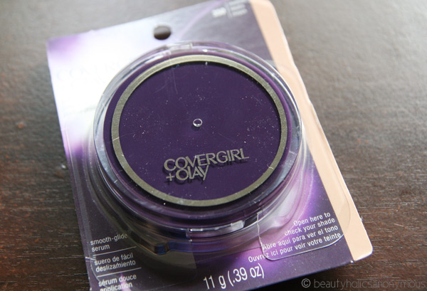 COVERGIRL + Olay's Pressed Powder