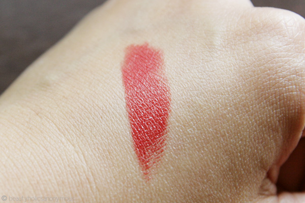 Diorific Collection Golden Winter's Long-Wearing True Colour Lipstick in 038 Diva Swatch