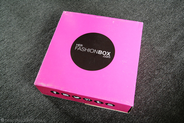 A Beauty And Fashion Surprise Each Month with Her Fashion Box