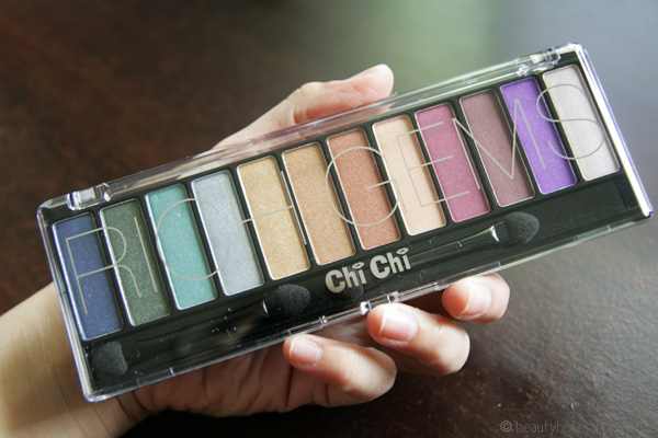 CHI CHI Glamorous Eyes Rich Gems Eyeshadow Palette