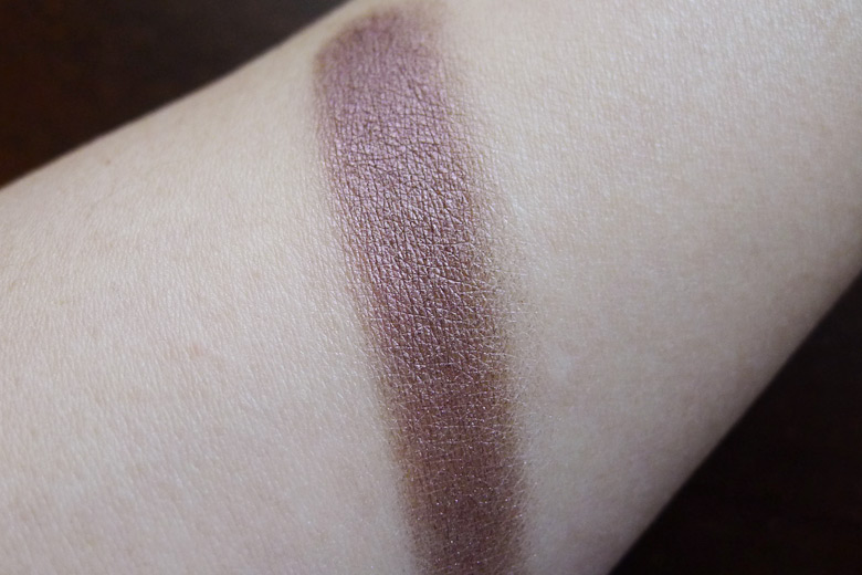 KIKO Long Lasting Wet and Dry Use Eyeshadow in 204 Swatch