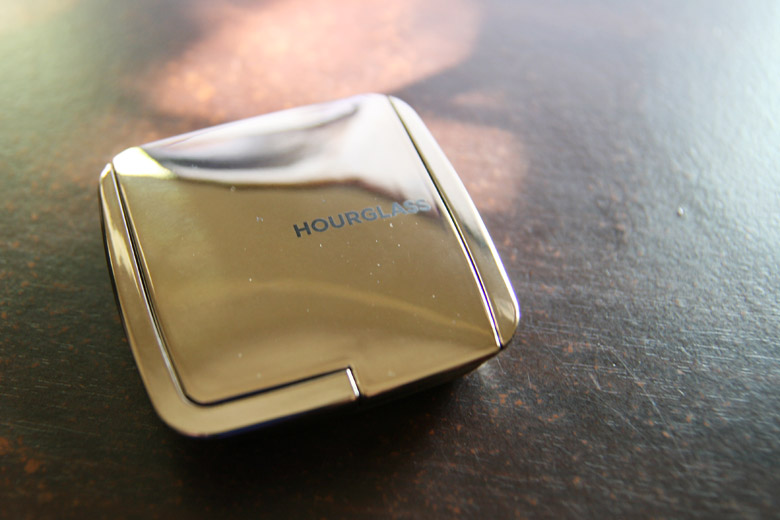 Hourglass Ambient Lighting Blush in Luminous Flush