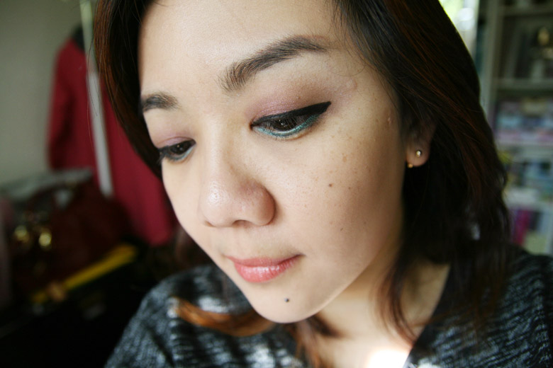 FOTD featuring NARS Eyeshadow Duo in China Seas Makeup Used