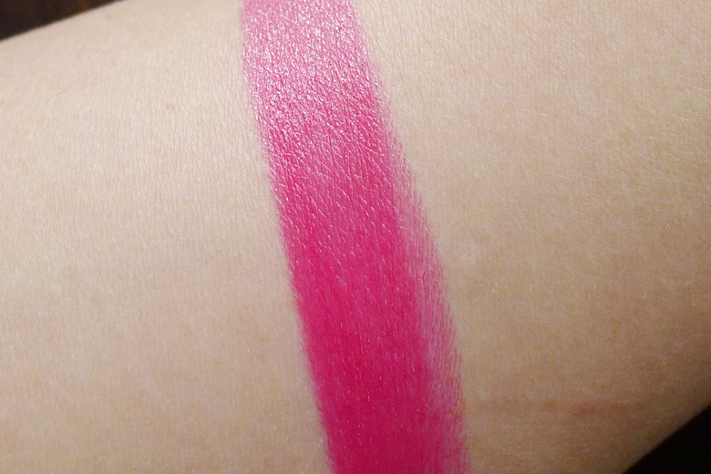 AVON Ultra Color Rich Over Nature Lipstick in Bright Bellis