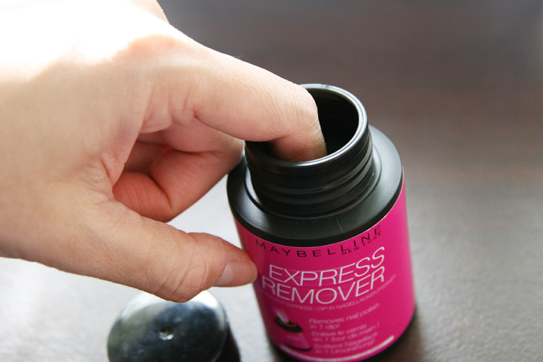 Nailing It: Maybelline Express Remover