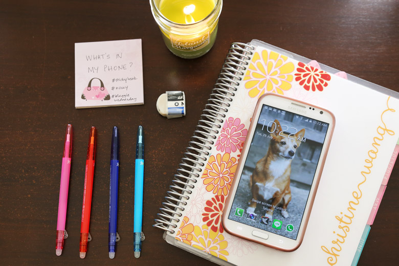 Bloggie Wednesday: What's In My Phone?