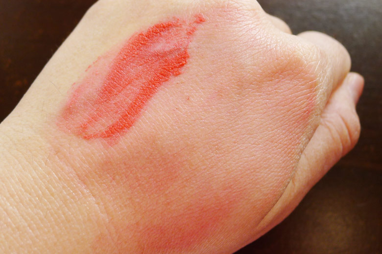 Essence's Dark Romance Velvet Mousse Blush in Painted Love