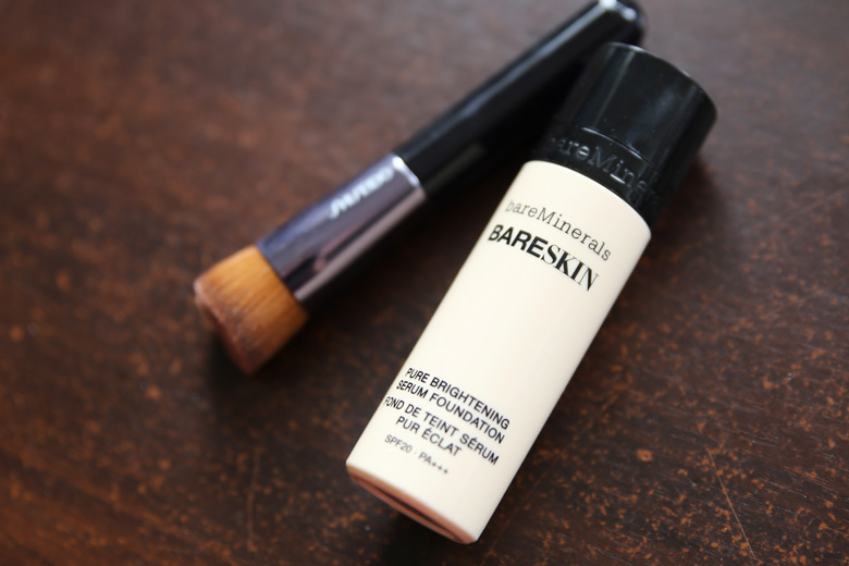 Bare Minerals BareSkin Pure Brightening Serum Foundation