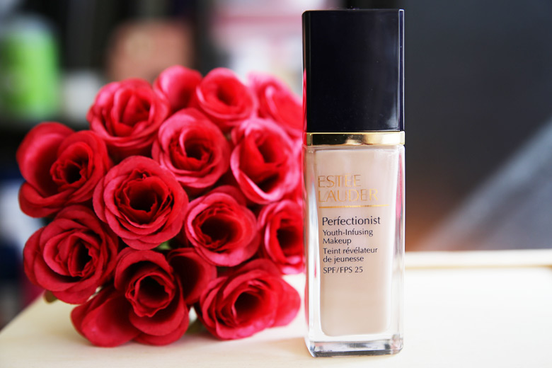 Estée Lauder Perfectionist Youth-Infusing Makeup