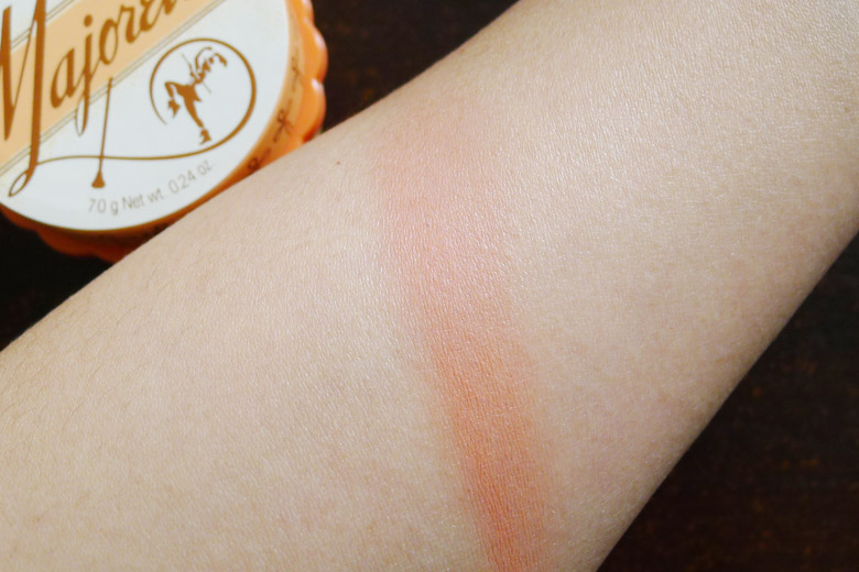 Benefit Majorette Blush Swatch