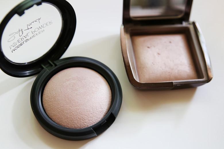 Models Prefer Mineral Powder Soft Touch Powder in Photo Ready and Hourglass Ambient Lighting Powder in Mood Light