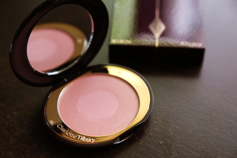 Charlotte Tilbury Cheek to Chic in Love Glow