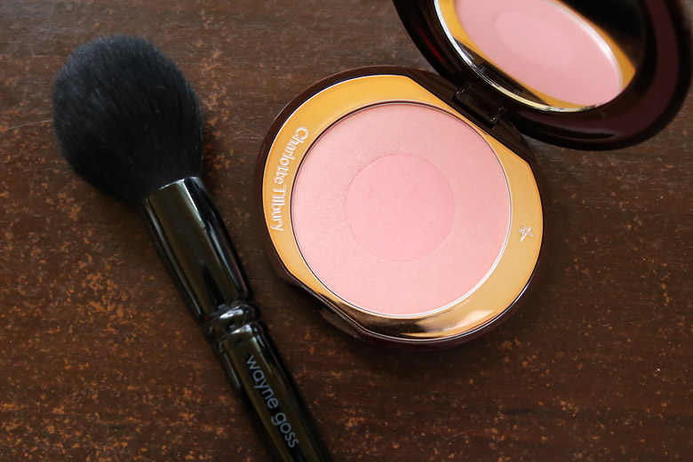 Charlotte Tilbury Cheek to Chic in Love Glow