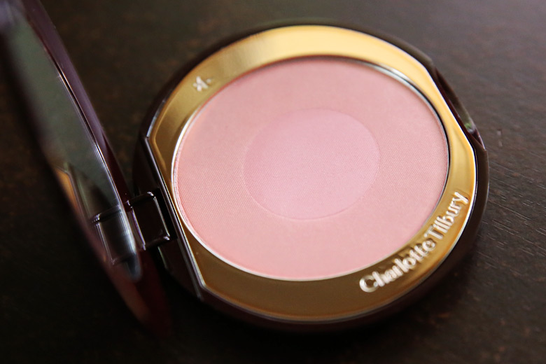 Charlotte Tilbury Cheek to Chic in Love Glow