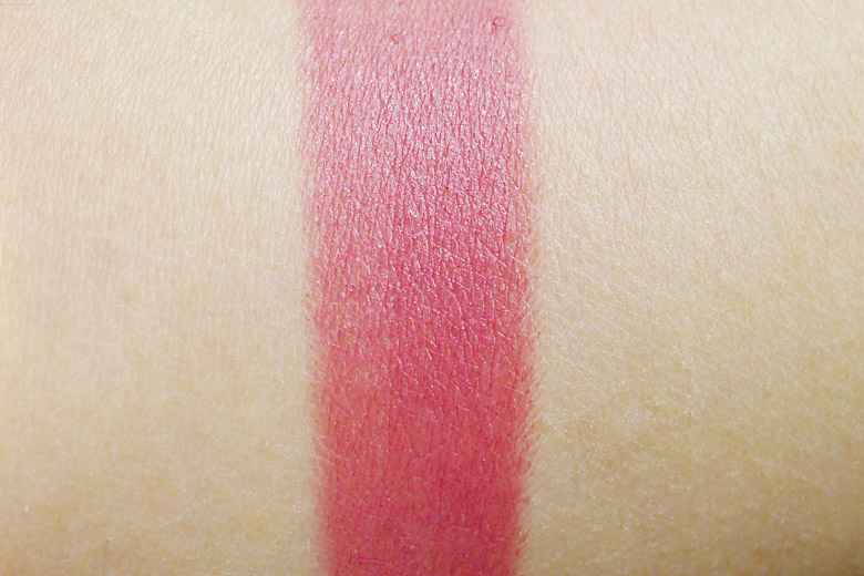 Elizabeth Arden Beautiful Colour Moisturising Lipstick in Rose Petal Matte Swatch