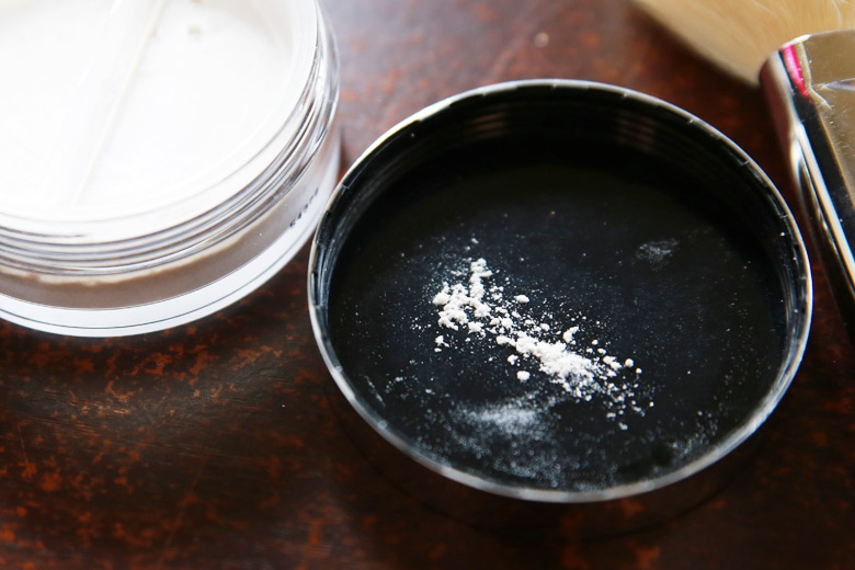Antipodes Performance Plus Skin-Brightening Mineral Finishing Powder