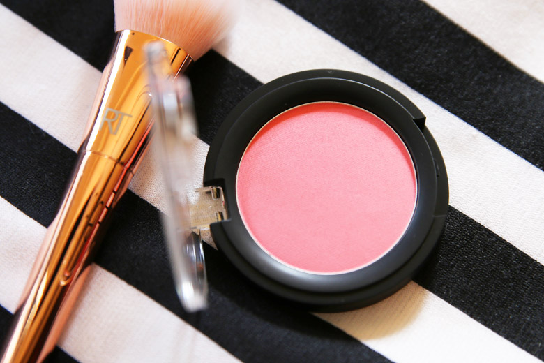 EGLIPS Apple Fit Blusher in Sexy Rose