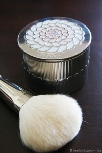 Guerlain Meteorites Perles Illuminating Powder in Teint Rose
